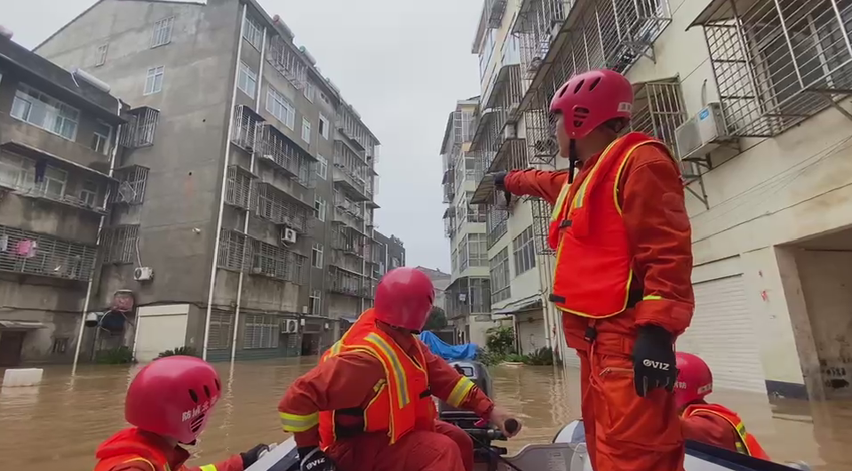 湖北暴雨紧急警报